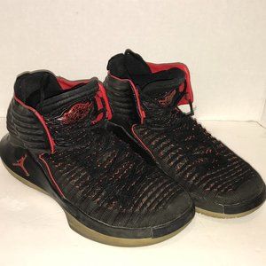 Boys Nike Air Jordan XXXII AA1254-001 Black / Red Siz 6.5US 6UK